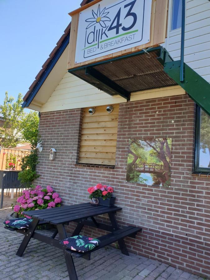 Отель Logeren Op Dijk43 Broek op Langedijk Экстерьер фото